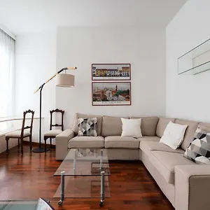Duomo Luxury Vi , Milano Italia